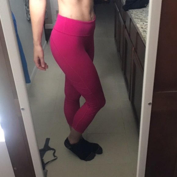 Hot pink leggings 23 inch inseam - Picture 4 of 8